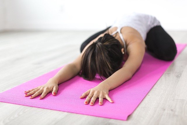 Yoga e exercícios físicos para lipedema